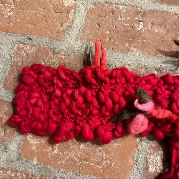 Handmade hand knit red extra long cozy scarf - Picture 3 of 16